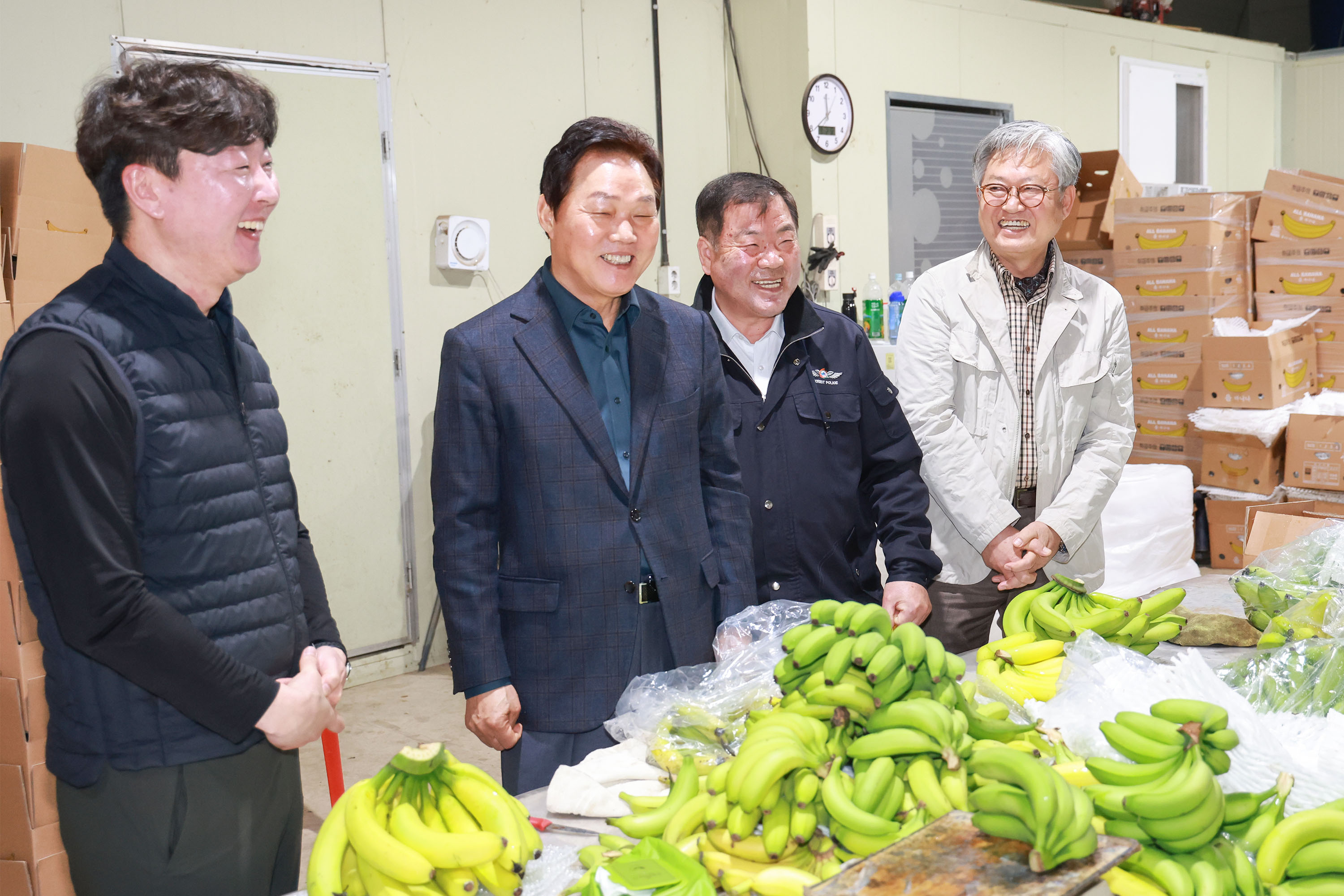 박완수 도지사·이승화 군수 청년농업인 운영 농장 방문 4