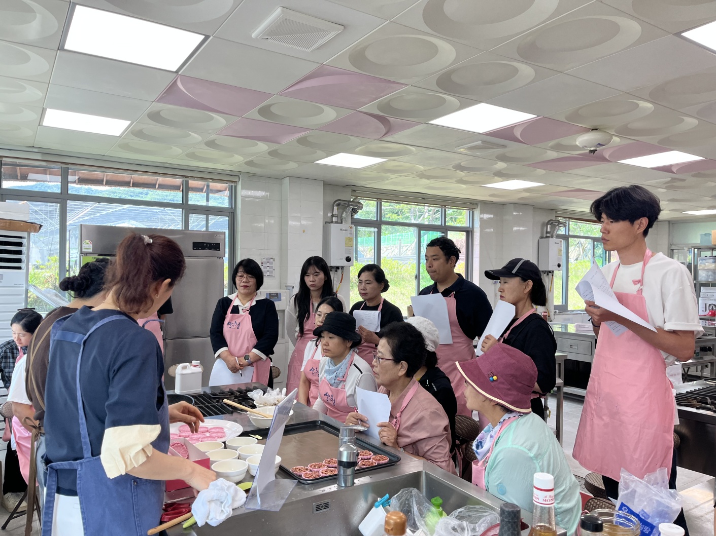 산청군딸기연합회, 딸기 활용 기술 전수 받아 2
