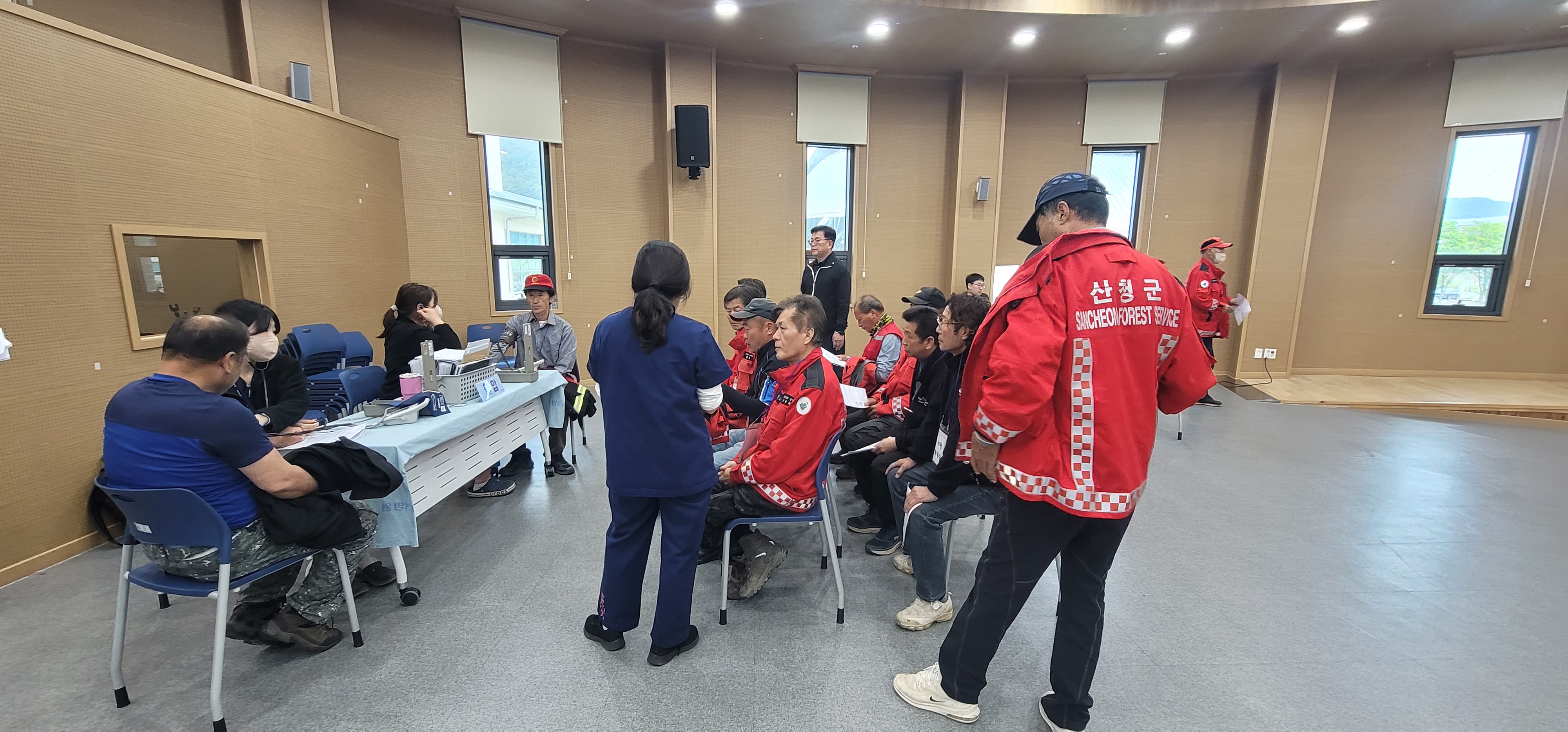 산청군, 산불 전문진화대원·감시원 출장 건강검진 2