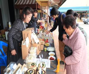 '산청약초시장 봄 축제기간 최대 50% 할인'