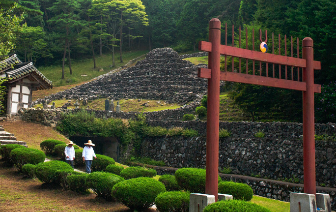 Royal Tomb of King Guhyeong1