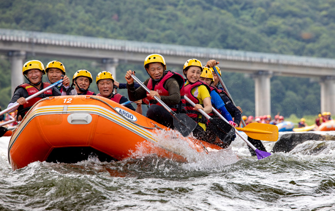 Gyeonghogang River Scenic View1